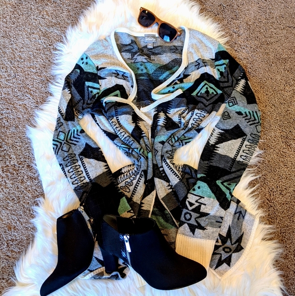 Tribal Inspired Cardigan by Vanity - Picture 1 of 5